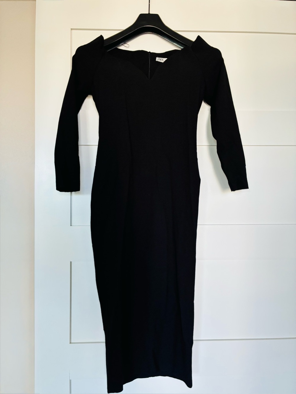 *NWT* Zara S Black Long Sleeve Midi Dress